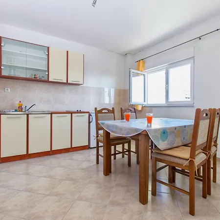 Apartments Beach Podstrana
